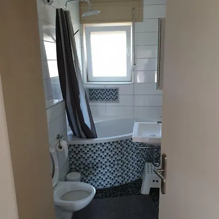 Ferienwohnung Schaefer- Arnold Ruedesheim am Rhein Exterior photo
